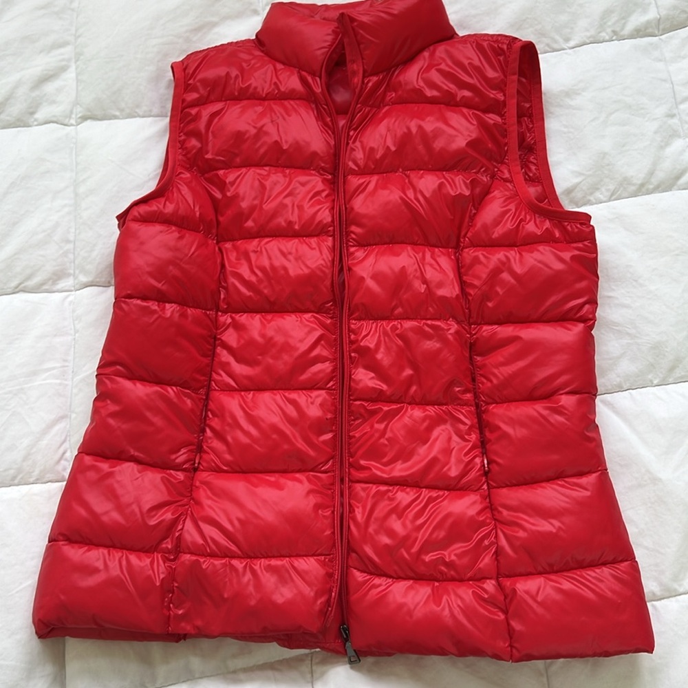 Bloomingdales Aqua Cherry red super soft vest.